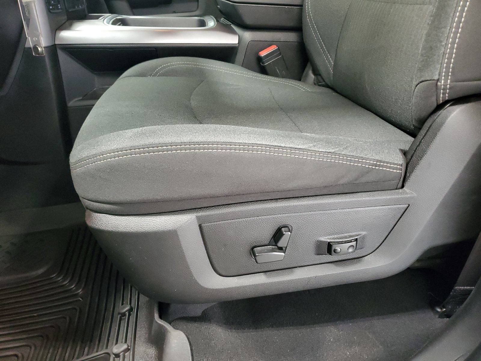 Used 2023 RAM 1500 Warlock AWD/4WD image 12