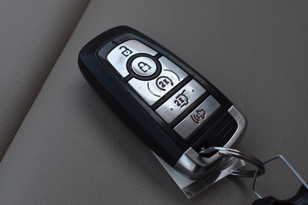 Certified 2023 Ford Explorer XLT w/ Equipment Group 202A image 15