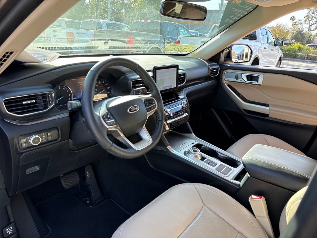Certified 2021 Ford Explorer Limited w/ Hybrid Equipment Group 310A image 6