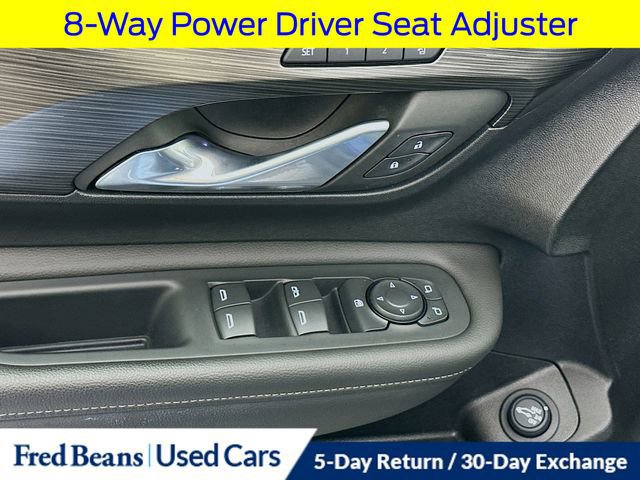 Used 2023 GMC Terrain SLT image 23