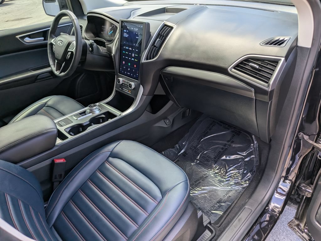Certified 2024 Ford Edge SEL w/ Sport Appearance Package AWD/4WD image 18