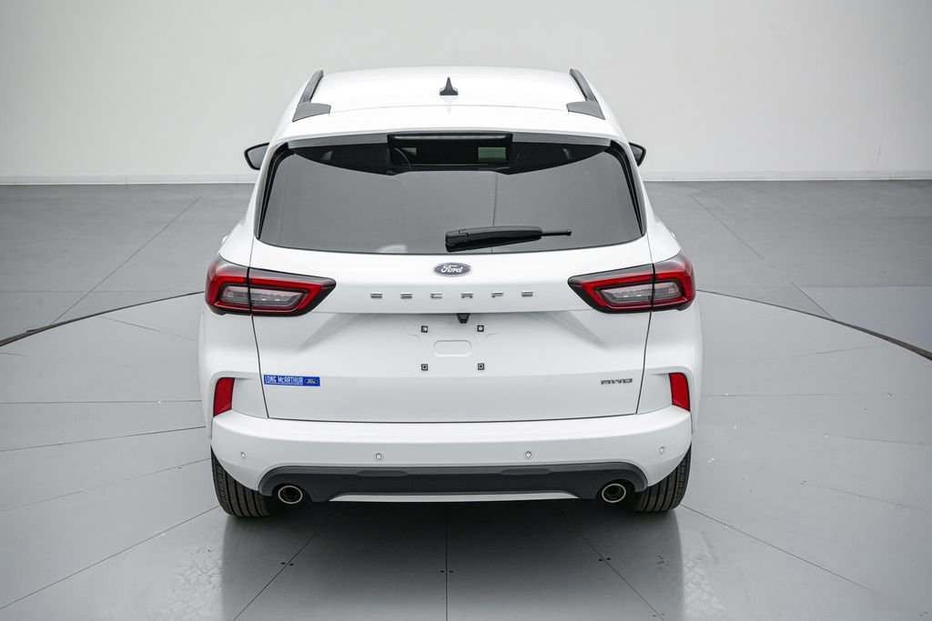 Certified 2023 Ford Escape ST-Line Select w/ Tech Pack #1 image 4