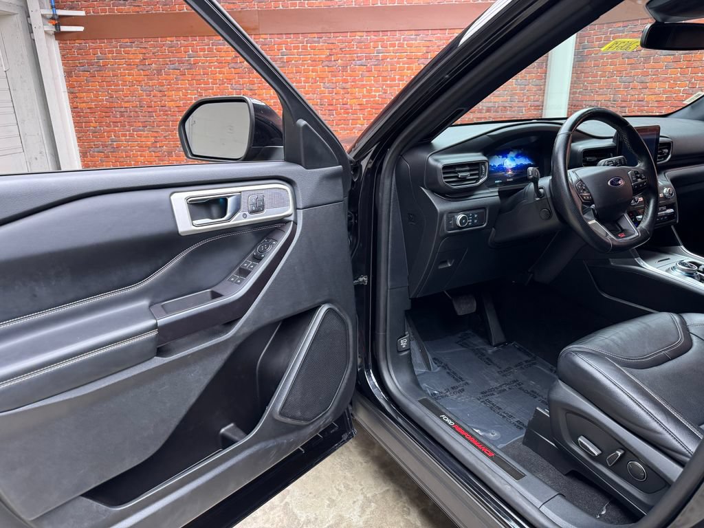 Certified 2020 Ford Explorer ST AWD/4WD image 9