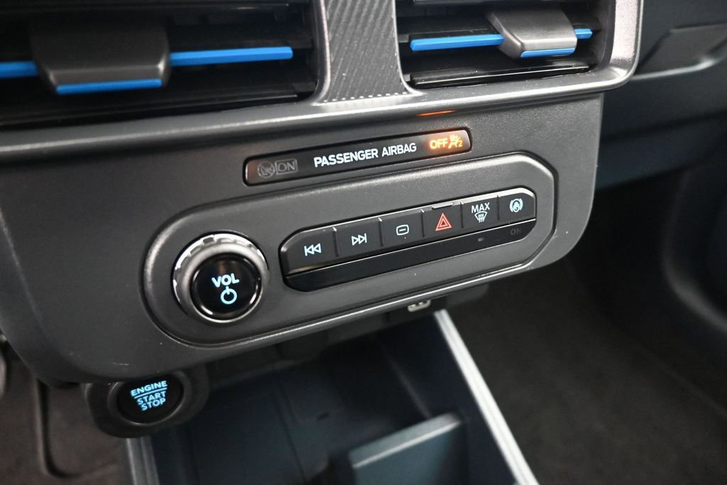 Certified 2025 Ford Maverick XLT w/ 4K Tow Package AWD/4WD image 16
