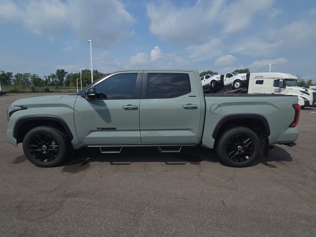 Used 2024 Toyota Tundra Limited AWD/4WD image 12