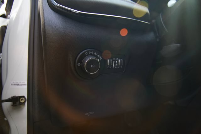 Used 2025 Jeep Compass Trailhawk AWD/4WD image 21