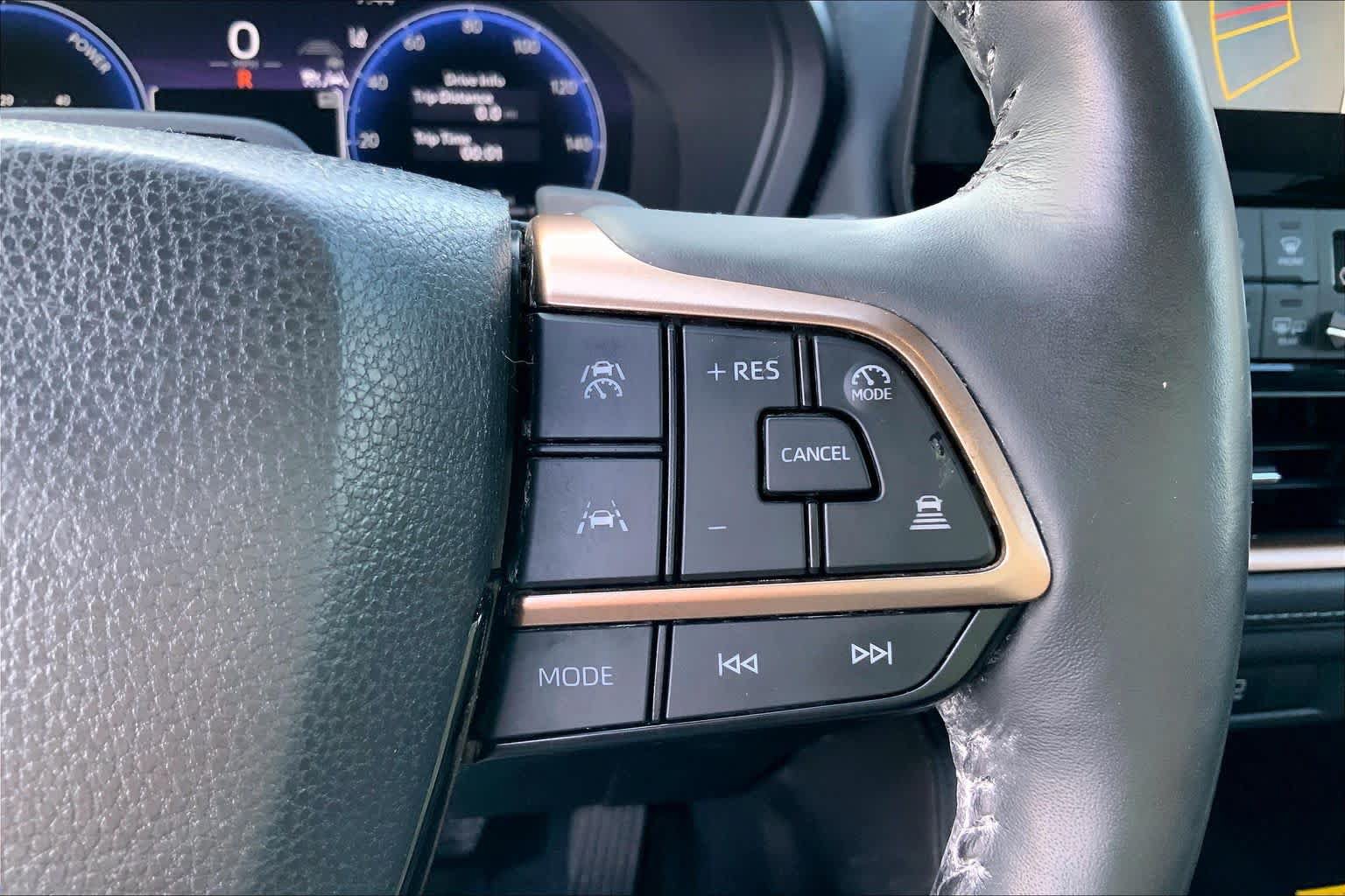 Used 2024 Toyota Grand Highlander AWD Hybrid image 24