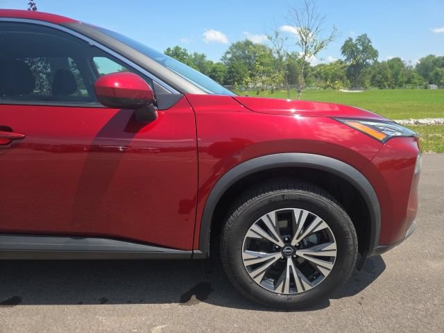 Used 2023 Nissan Rogue SV FWD image 4