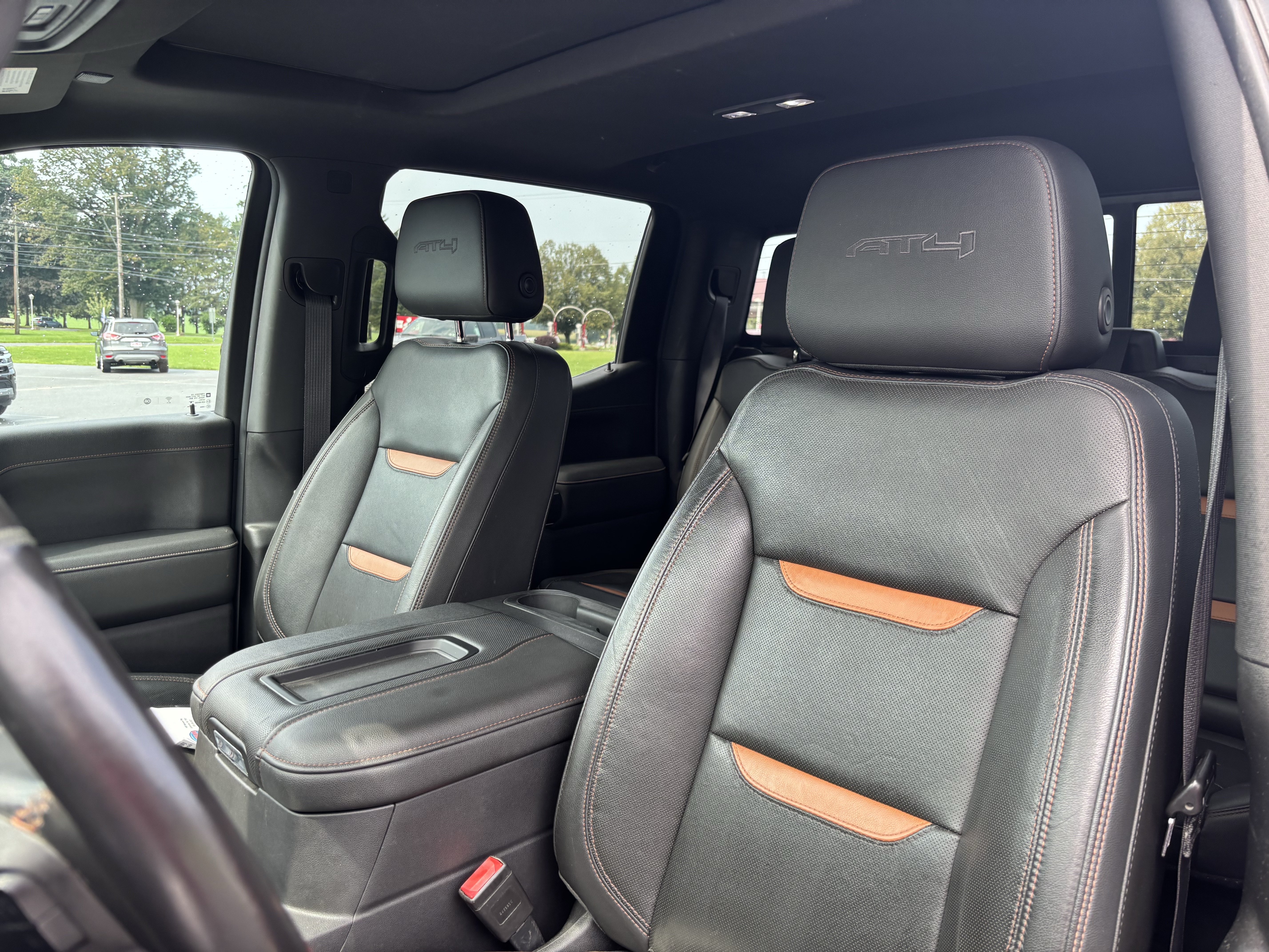 Used 2020 GMC Sierra 1500 AT4 w/ AT4 Premium Package AWD/4WD image 17