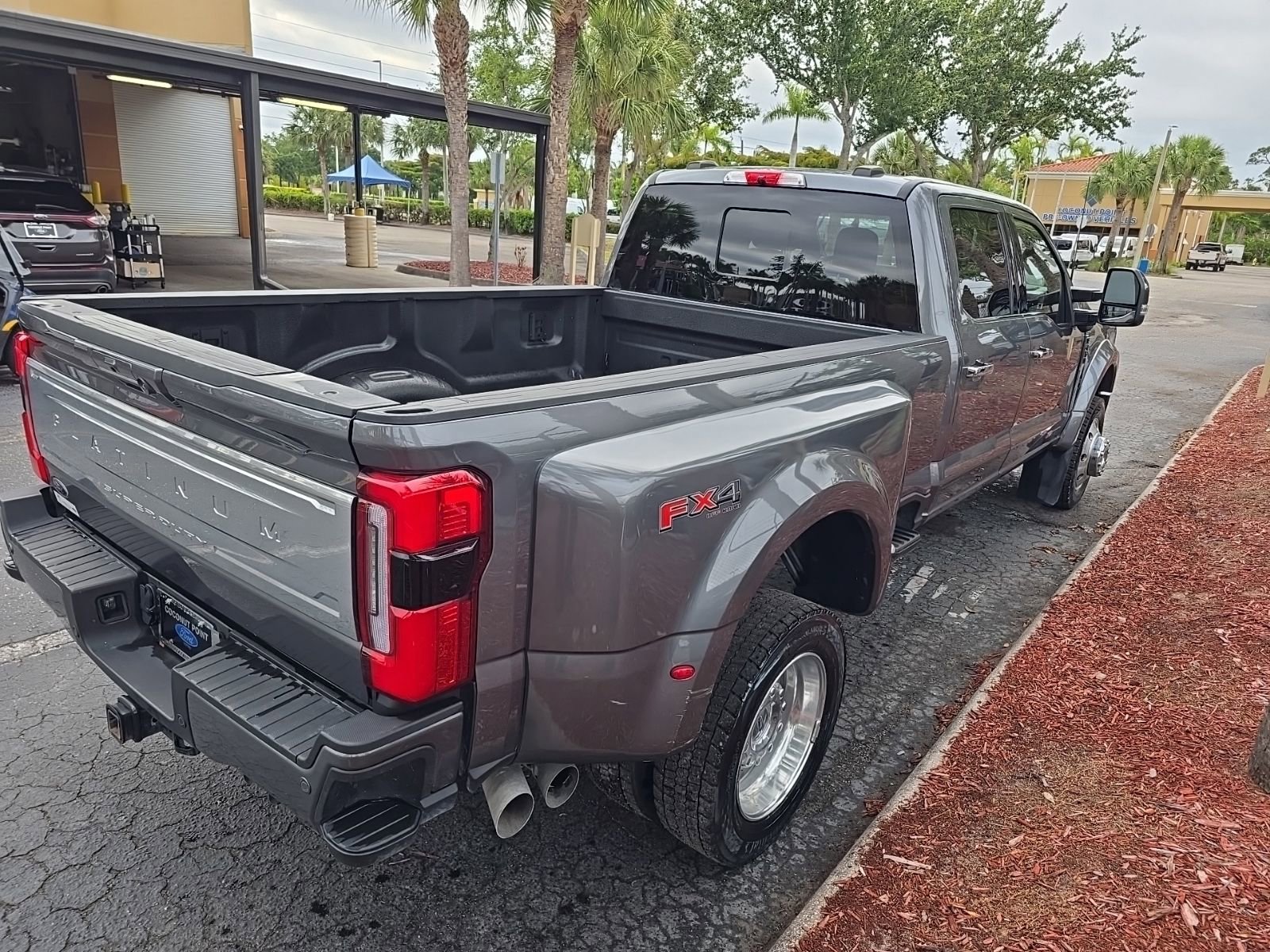 Certified 2024 Ford F450 Platinum w/ FX4 Off-Road Package AWD/4WD image 3