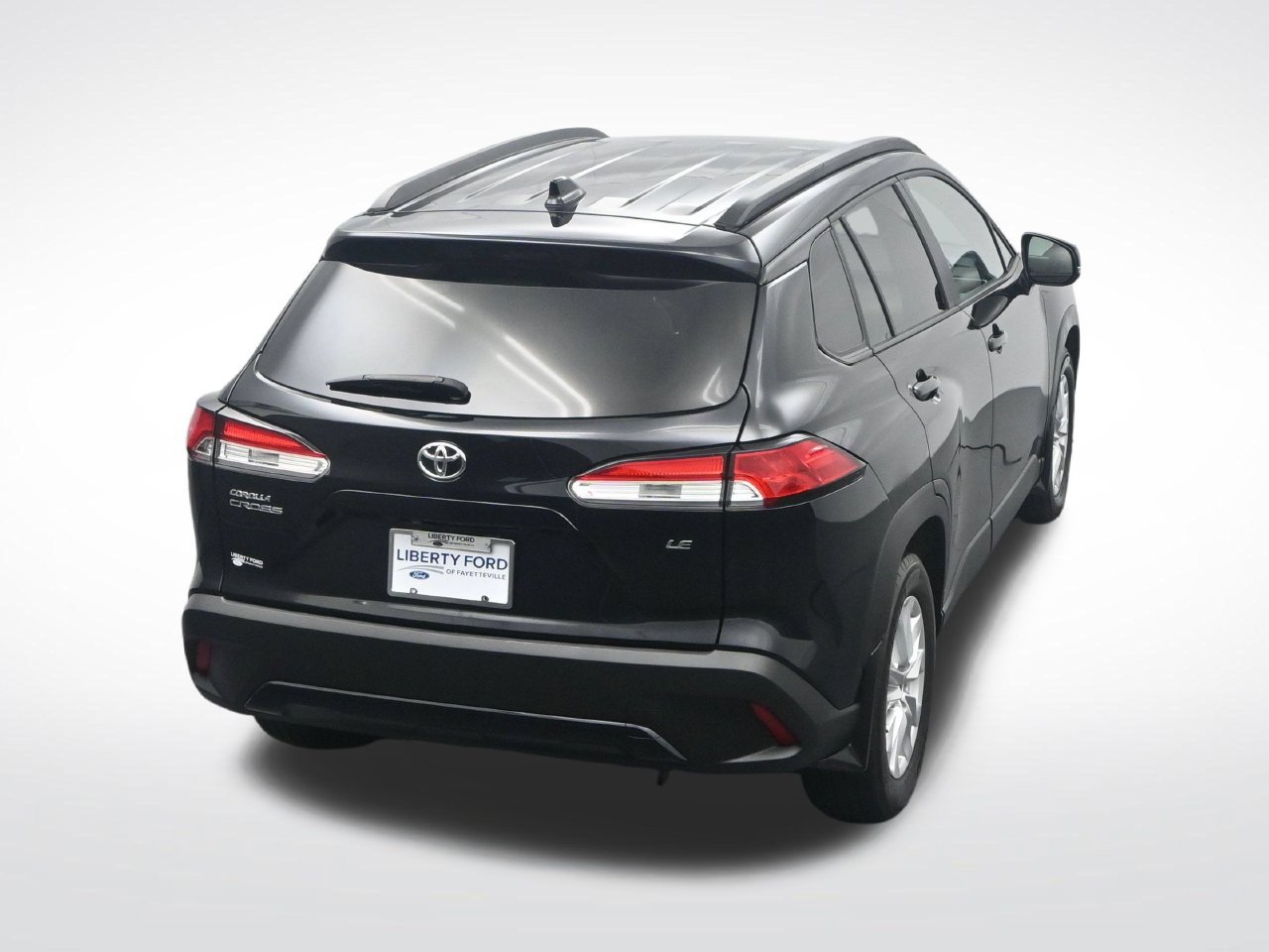 Used 2025 Toyota Corolla Cross LE FWD image 40