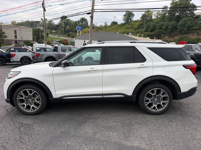 Certified 2025 Ford Explorer Platinum w/ Ultimate Package AWD/4WD image 2