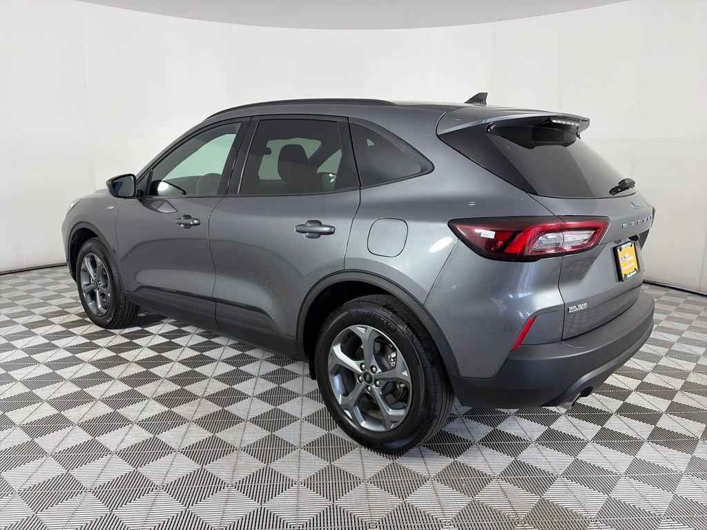 Certified 2025 Ford Escape ST-Line Select image 5