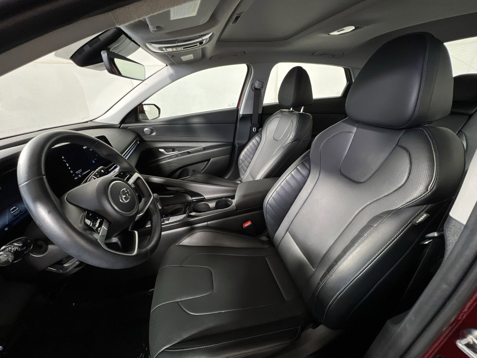 Used 2023 Hyundai Elantra Limited w/ Cargo Package image 13