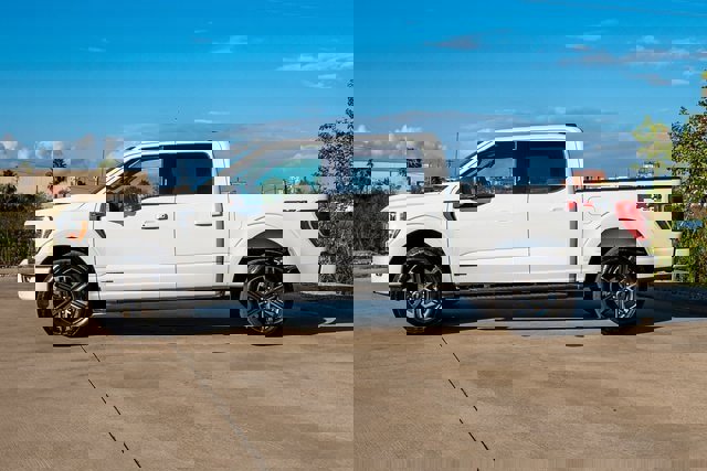 Certified 2022 Ford F150 XLT w/ Equipment Group 302A High image 4