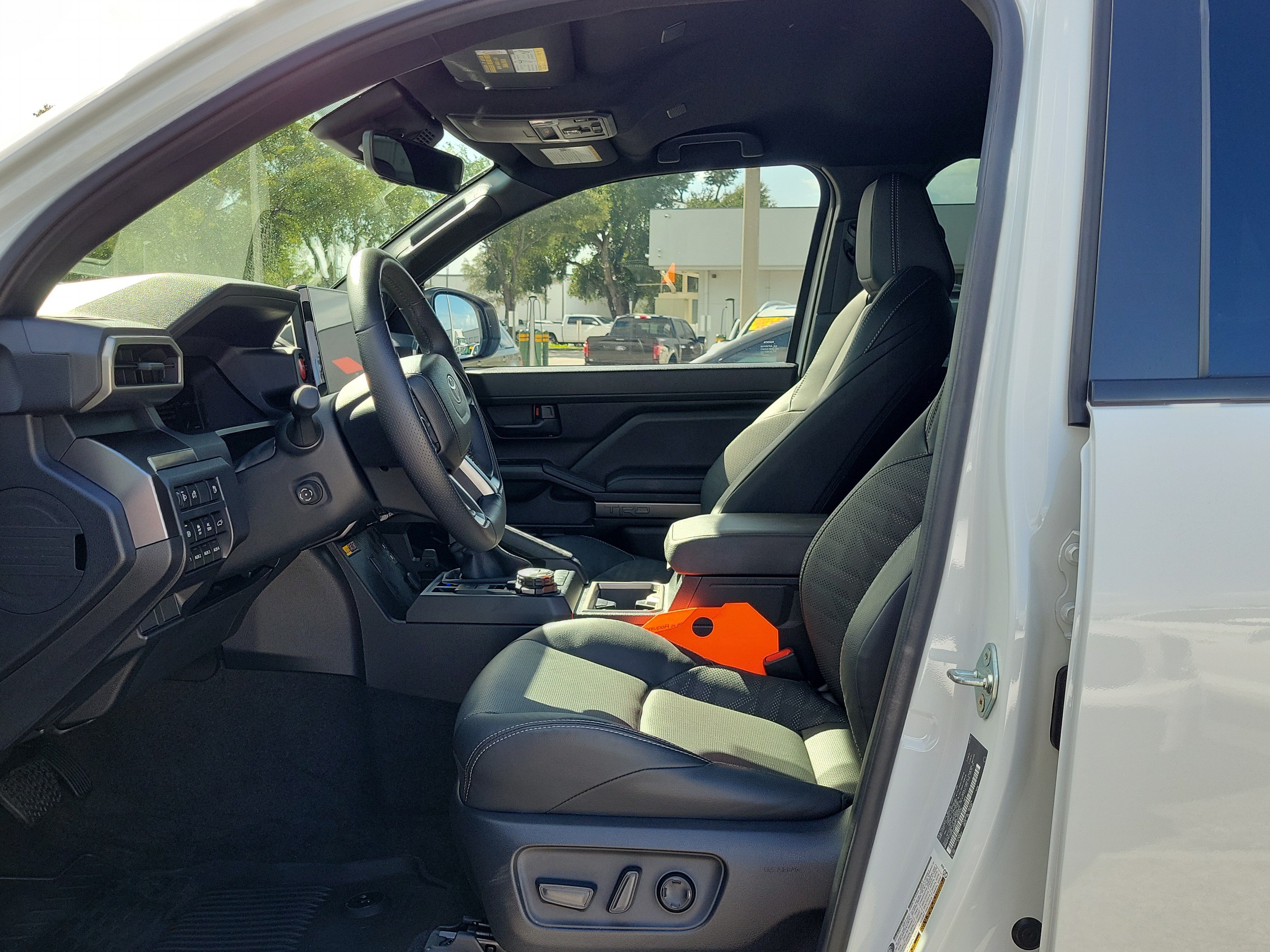 Used 2025 Toyota 4Runner TRD Off-Road Premium AWD/4WD image 20