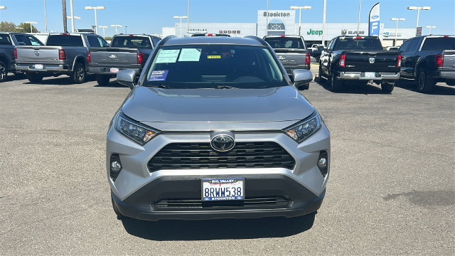 Used 2020 Toyota RAV4 XLE w/ All Weather Liner Package AWD/4WD image 9