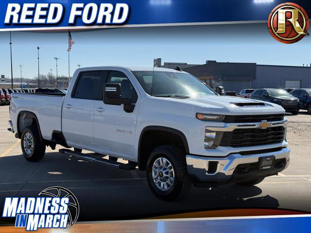 Used 2024 Chevrolet Silverado 2500 LT image 1