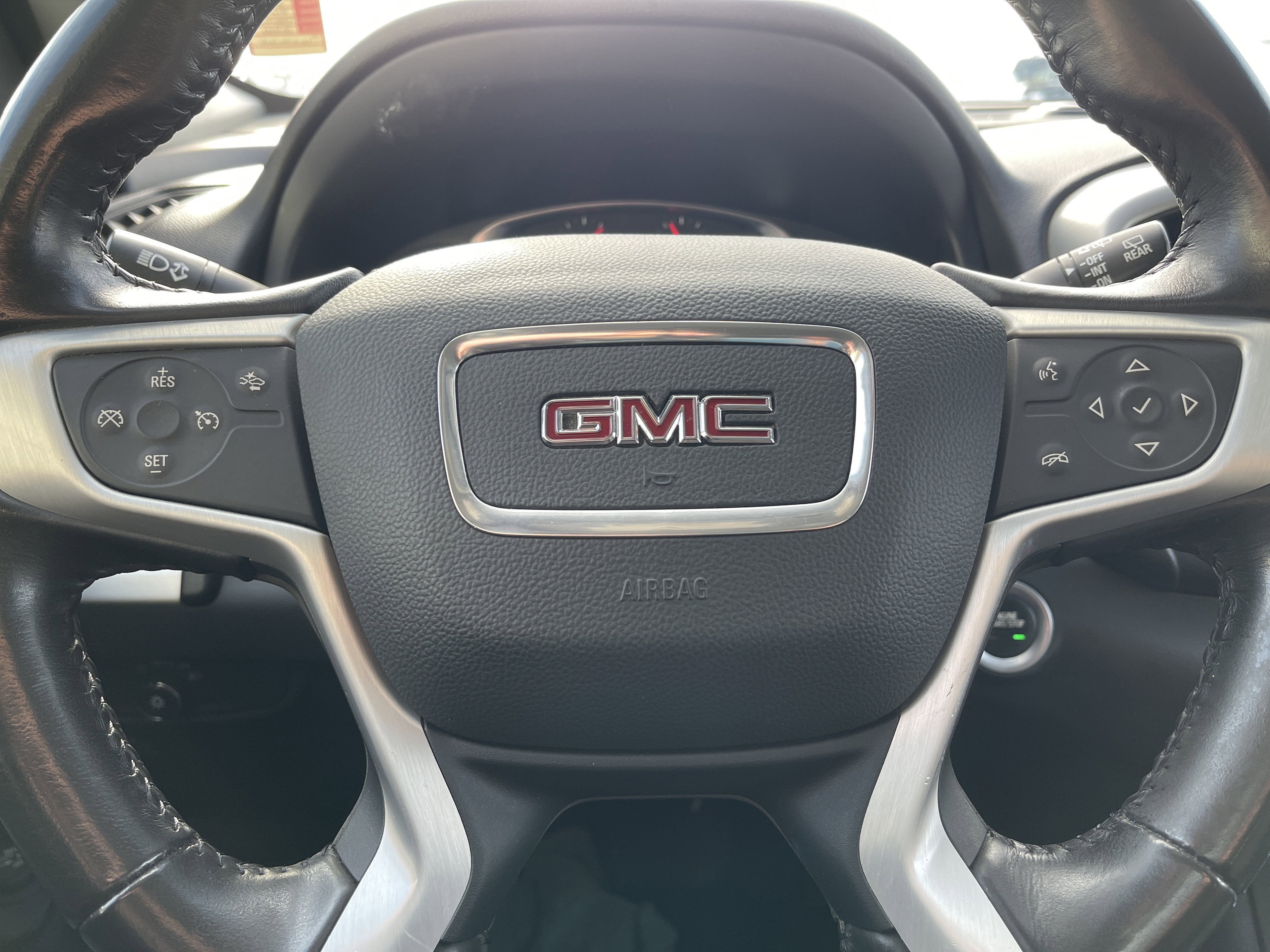 Used 2020 GMC Terrain SLE w/ Driver Convenience Package image 15