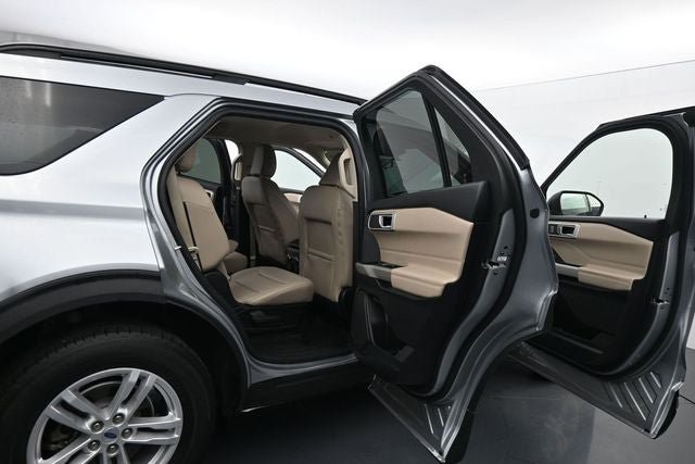 Certified 2022 Ford Explorer XLT w/ Equipment Group 202A AWD/4WD image 13