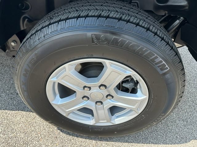 Used 2022 Jeep Wrangler Unlimited Sport AWD/4WD image 7