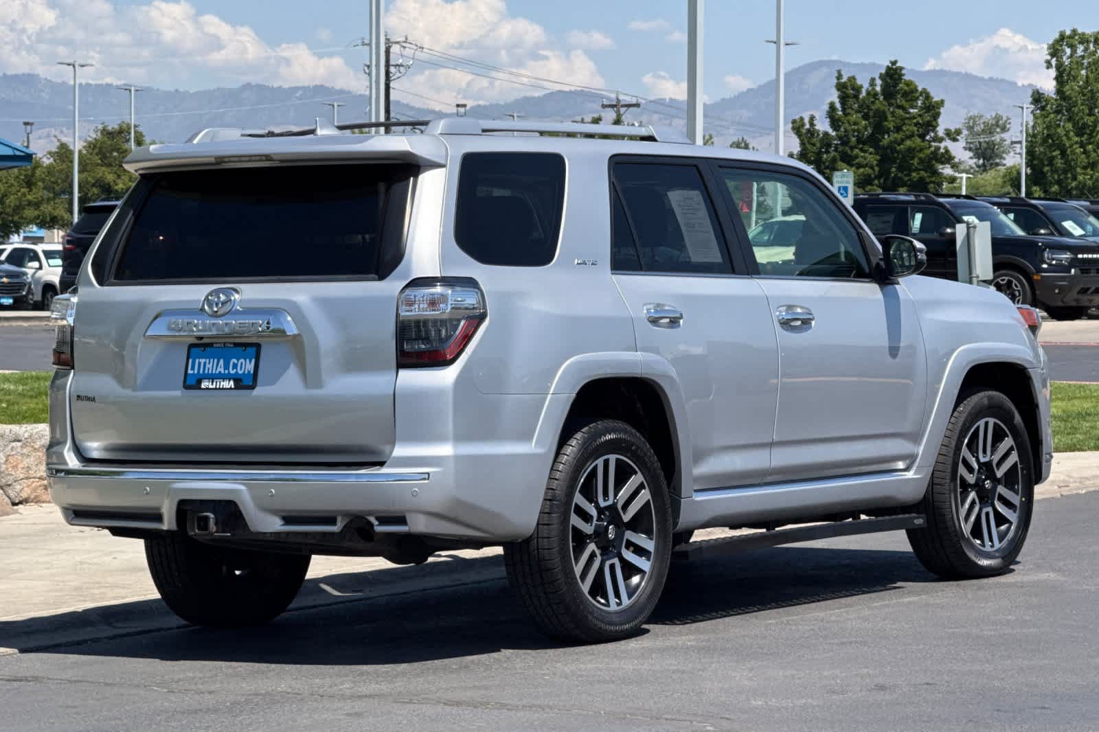 Used 2019 Toyota 4Runner Limited AWD/4WD image 2
