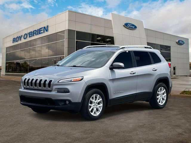Used 2017 Jeep Cherokee Latitude w/ Safety/Convenience Group AWD/4WD image 1