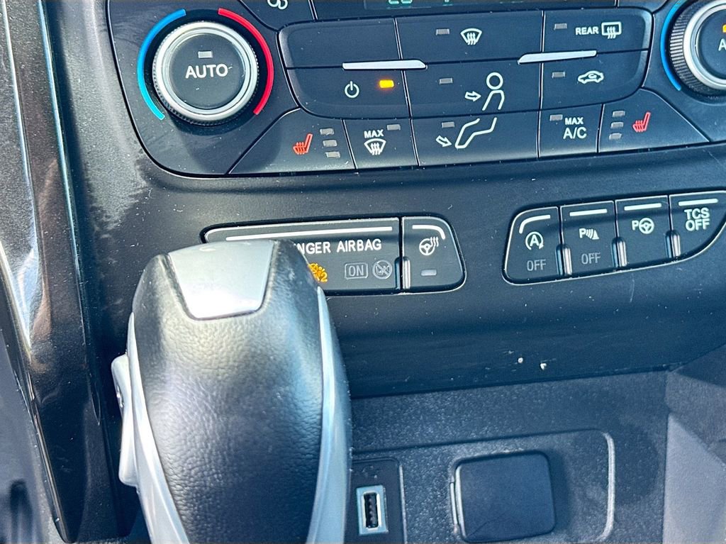 Certified 2019 Ford Escape Titanium FWD image 18