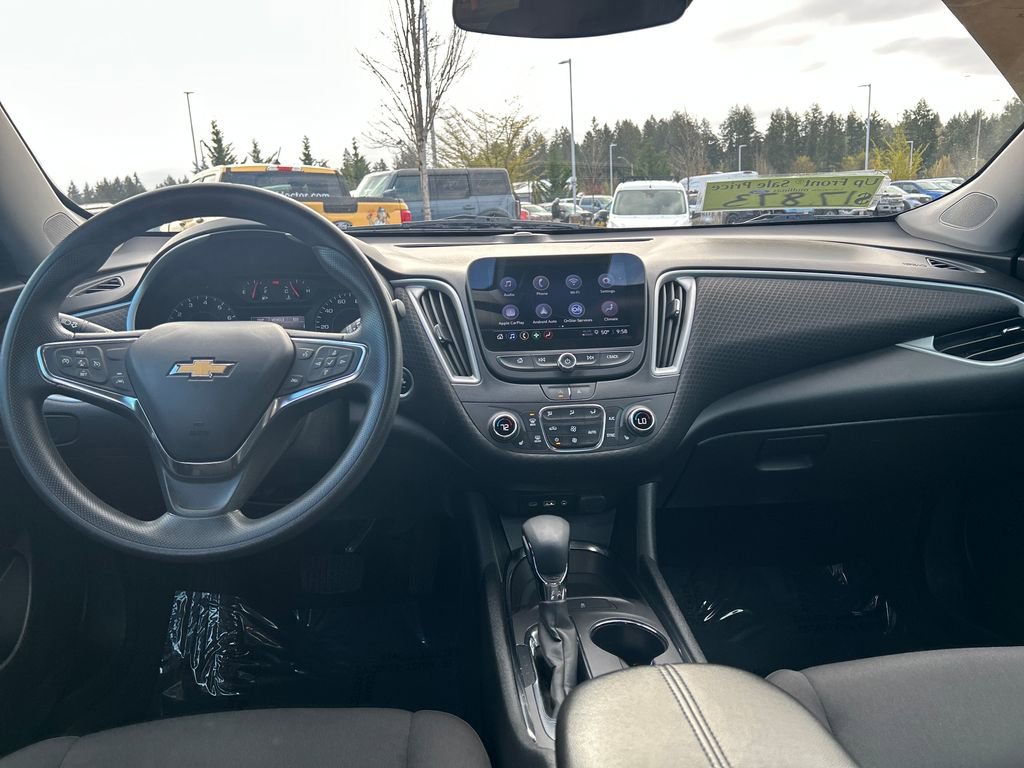 Used 2023 Chevrolet Malibu LT image 32