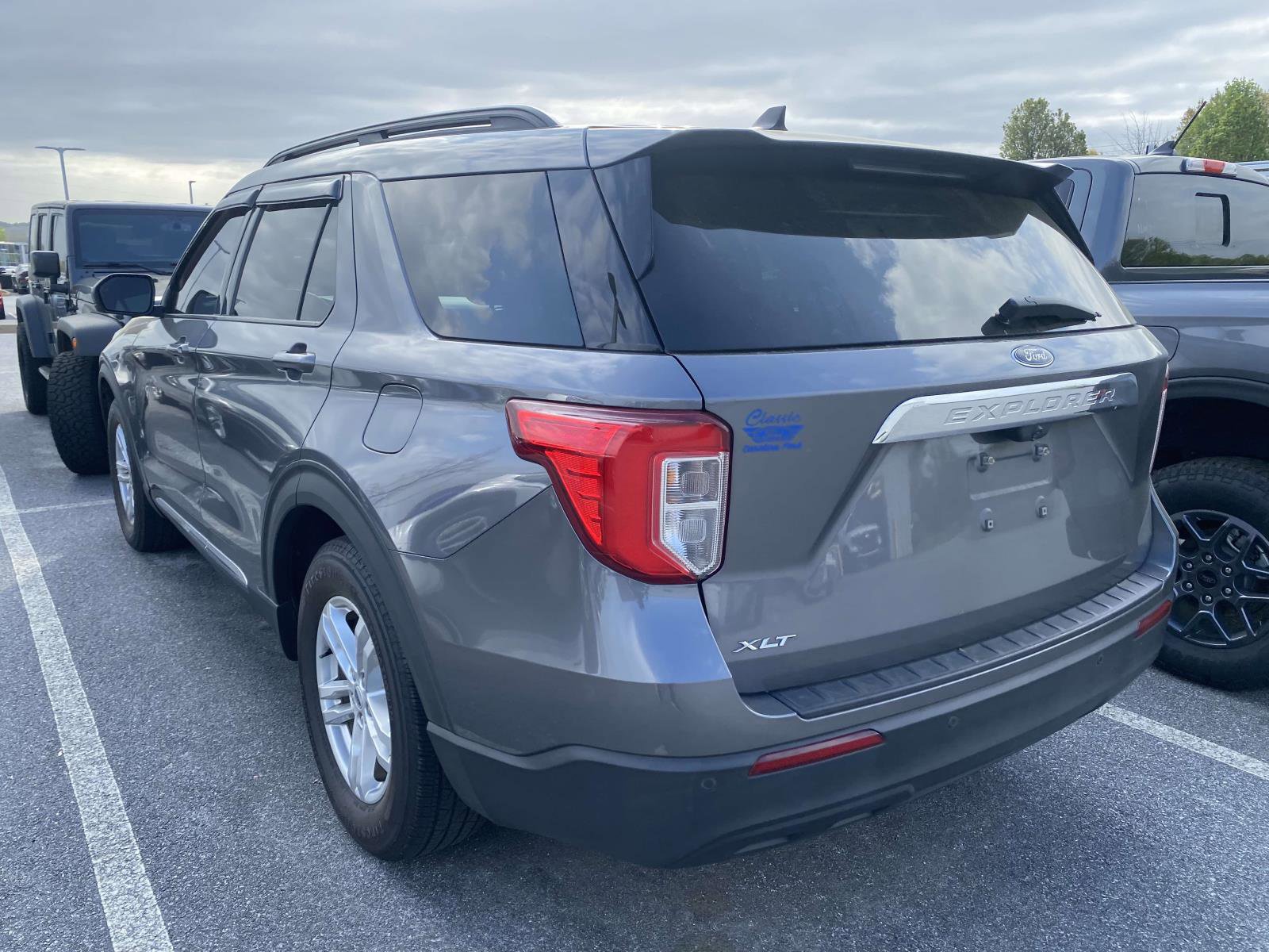 Certified 2021 Ford Explorer XLT RWD image 4