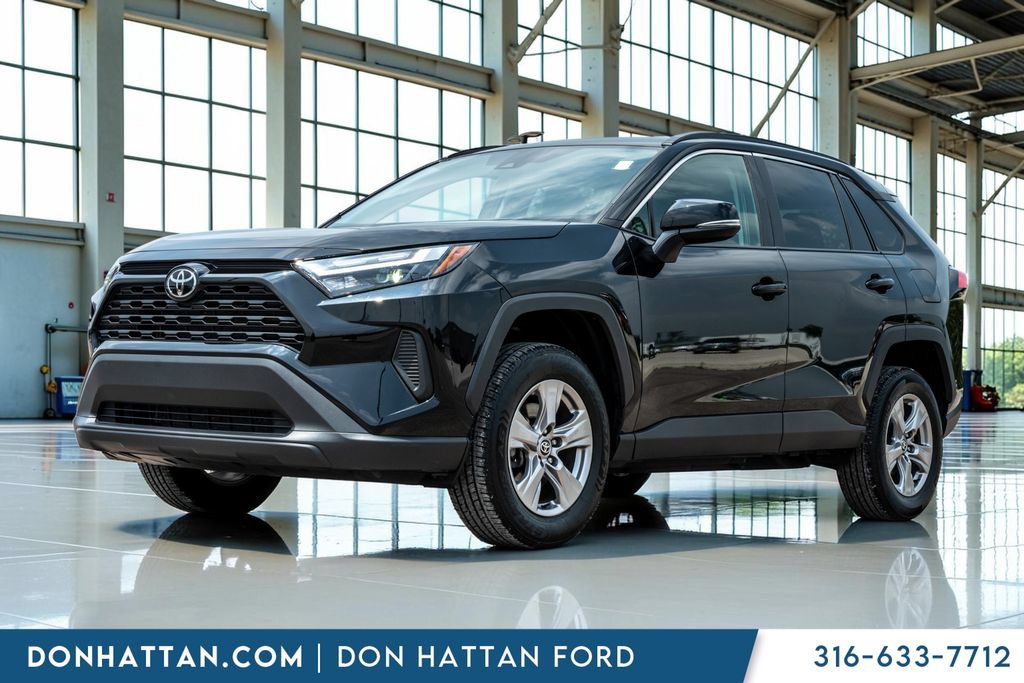 Used 2024 Toyota RAV4 XLE FWD image 1