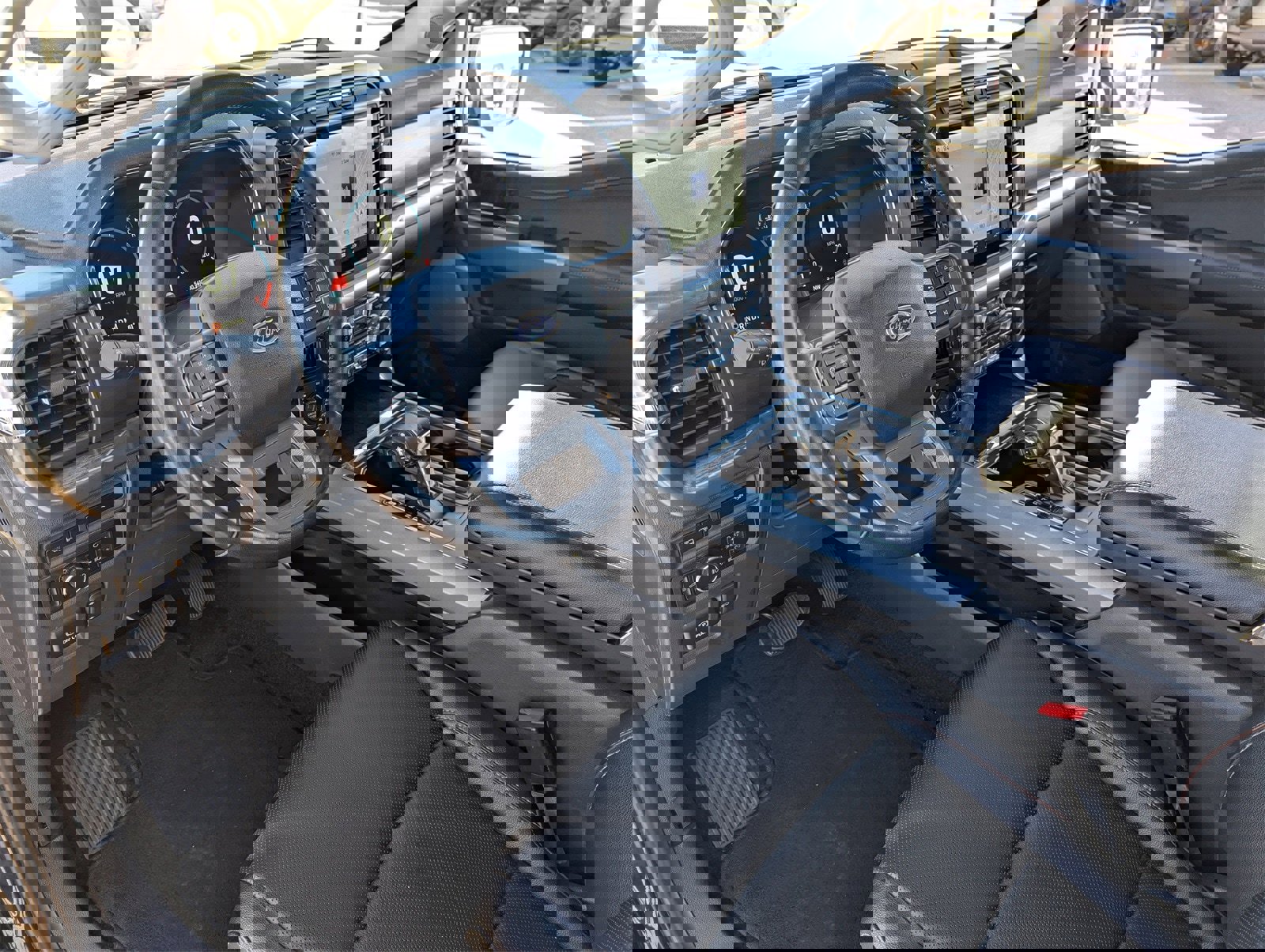 Certified 2023 Ford F150 Lariat image 28