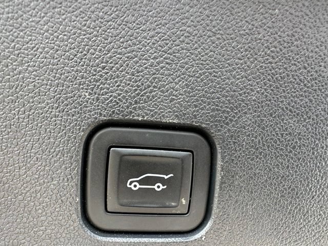 Used 2024 Chevrolet Traverse RS w/ LPO, Floor Liner Package AWD/4WD image 13