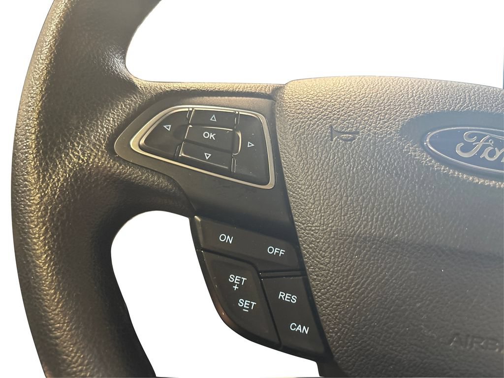 Certified 2018 Ford Focus SEL FWD image 32