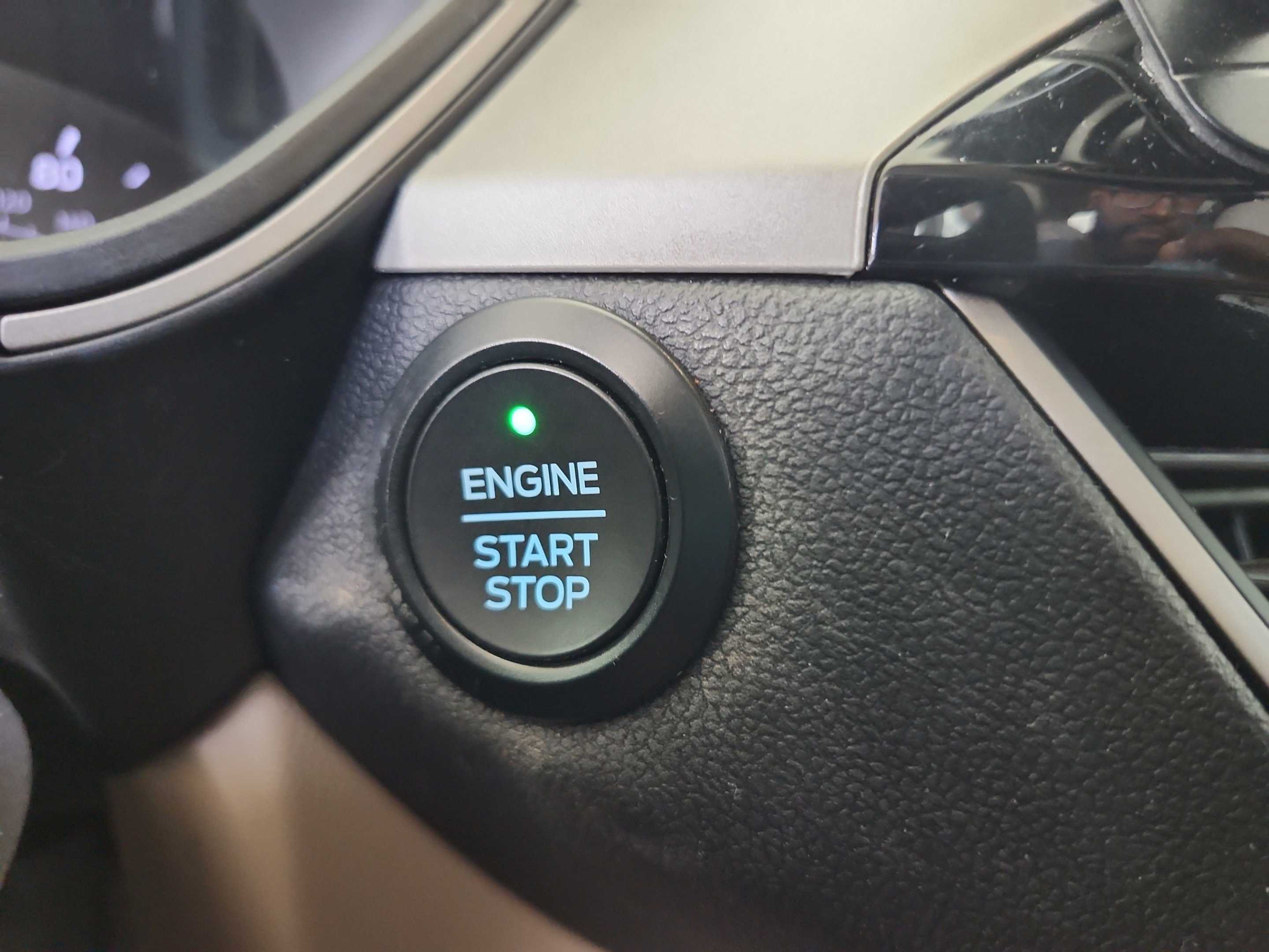Certified 2020 Ford Escape SE FWD image 25