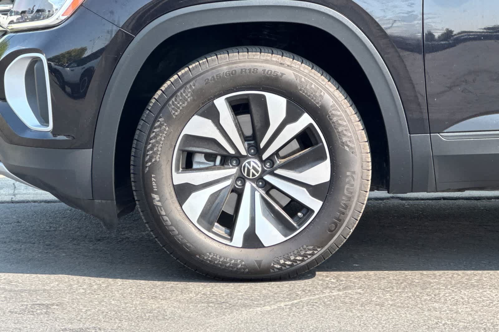 Used 2025 Volkswagen Atlas SE AWD/4WD image 27