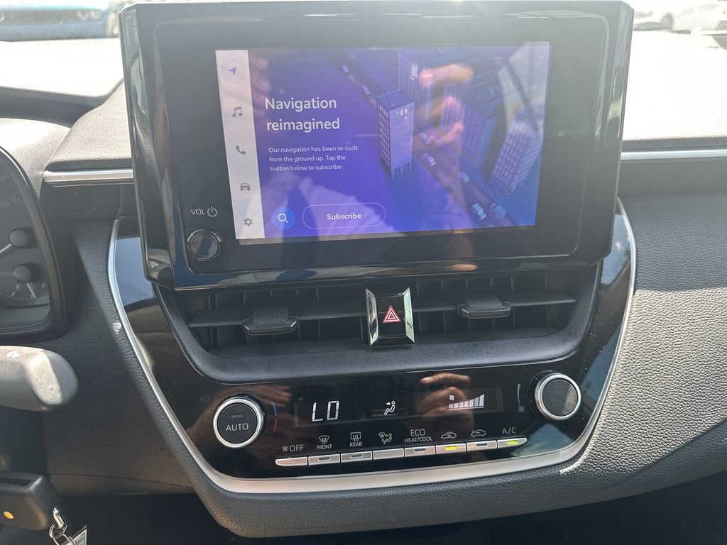 Used 2024 Toyota Corolla LE FWD image 28