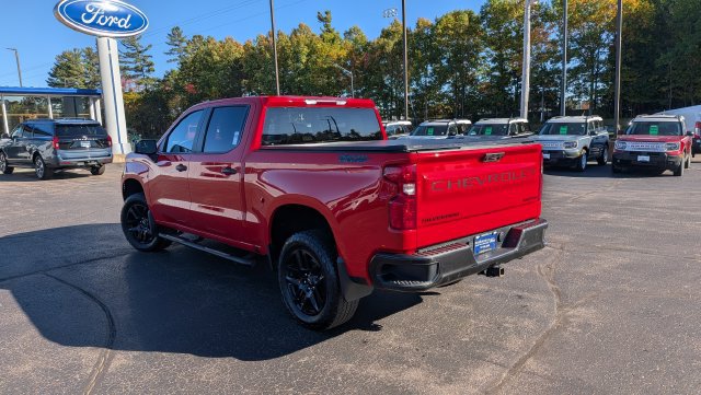 Used 2025 Chevrolet Silverado 1500 Custom Trail Boss w/ Dark Appearance Package AWD/4WD image 5