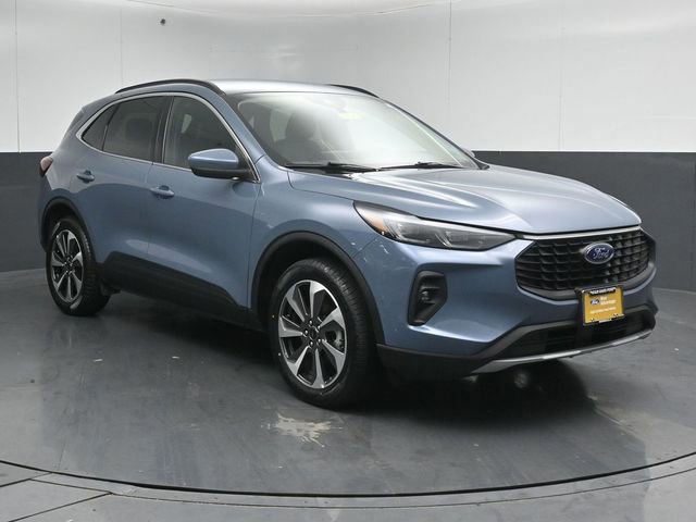 Certified 2025 Ford Escape Platinum AWD/4WD image 19