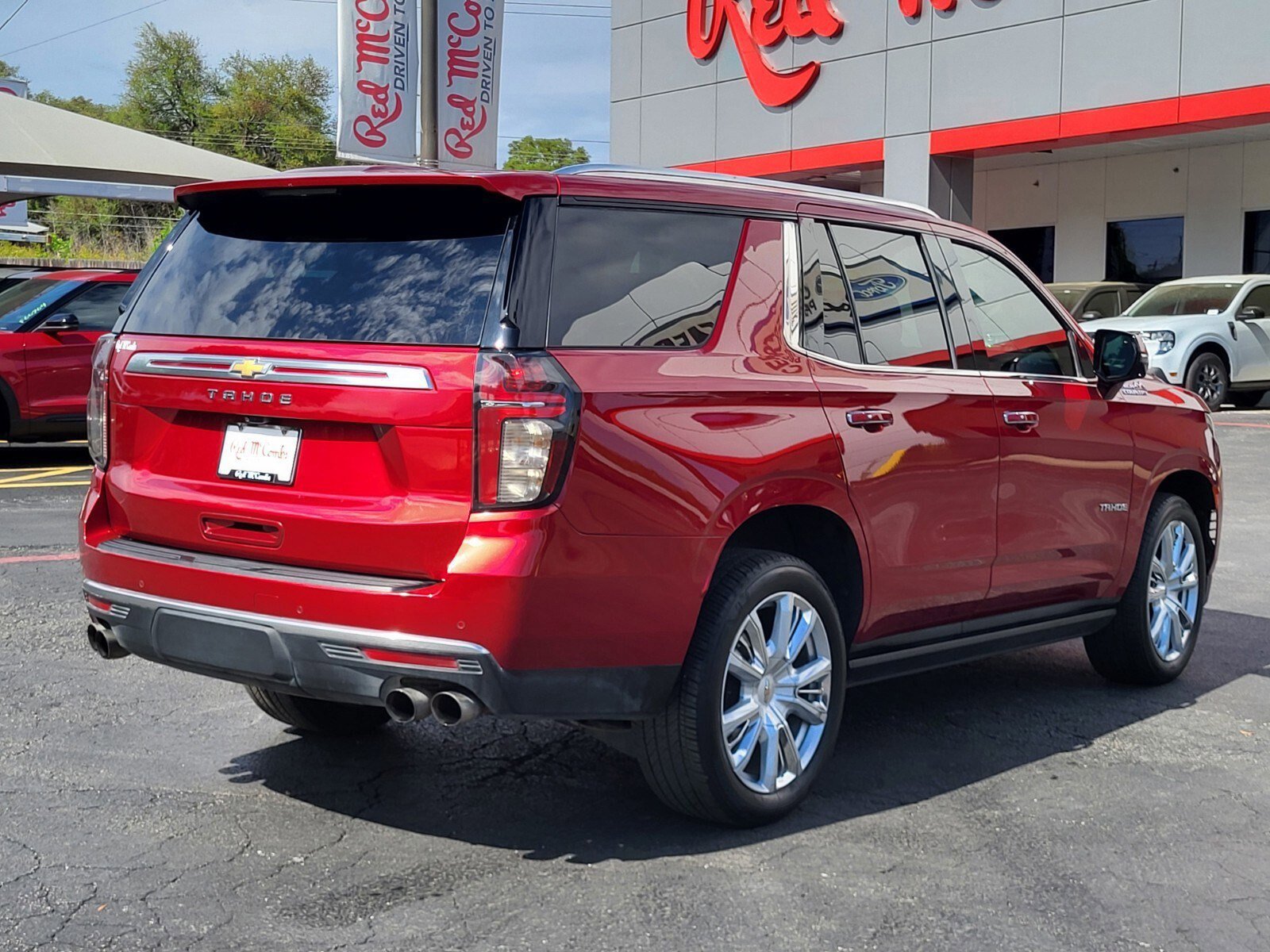 Used 2021 Chevrolet Tahoe High Country image 3