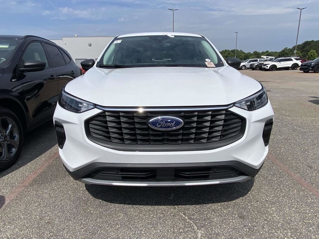 Certified 2025 Ford Escape Active AWD/4WD image 2