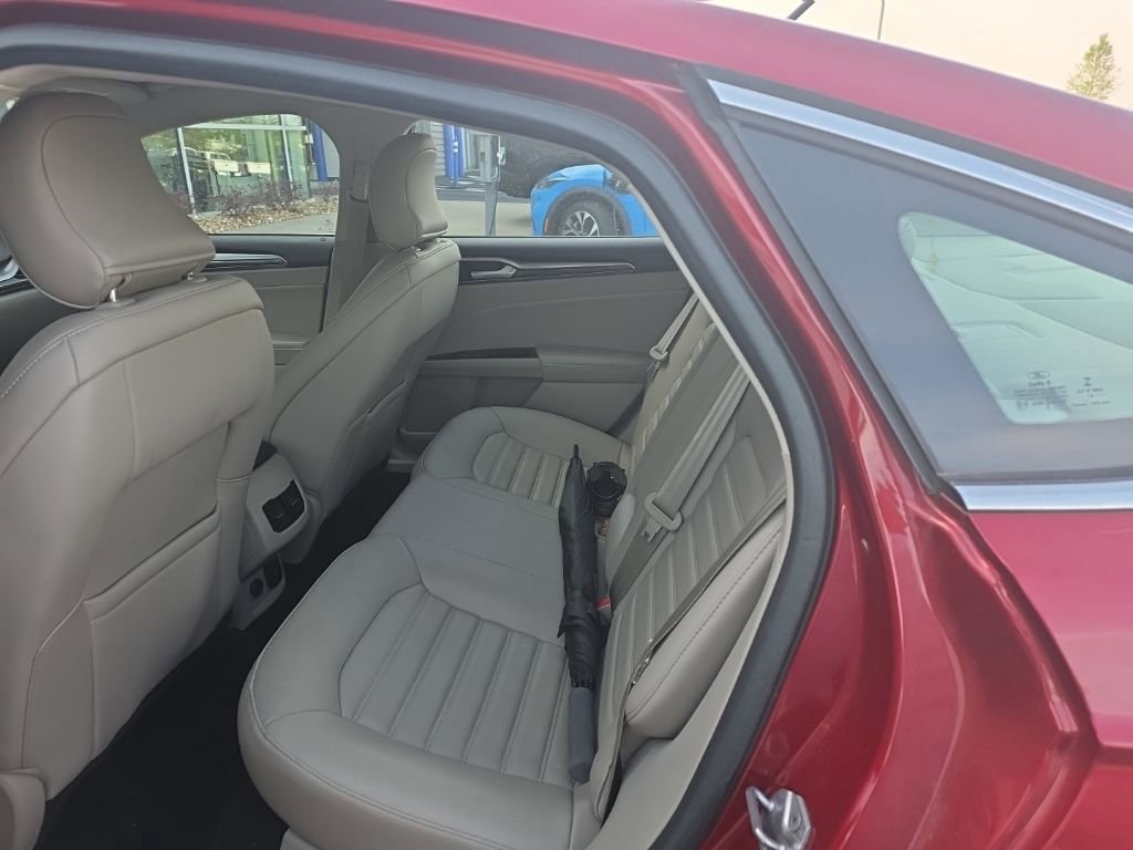 Certified 2017 Ford Fusion Energi SE image 9