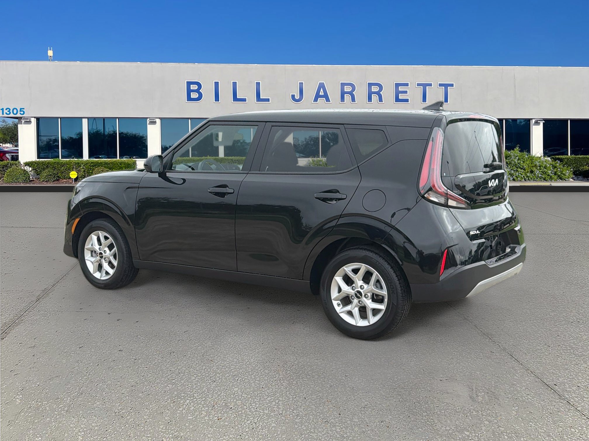 Used 2025 Kia Soul LX w/ LX Technology Package FWD image 5