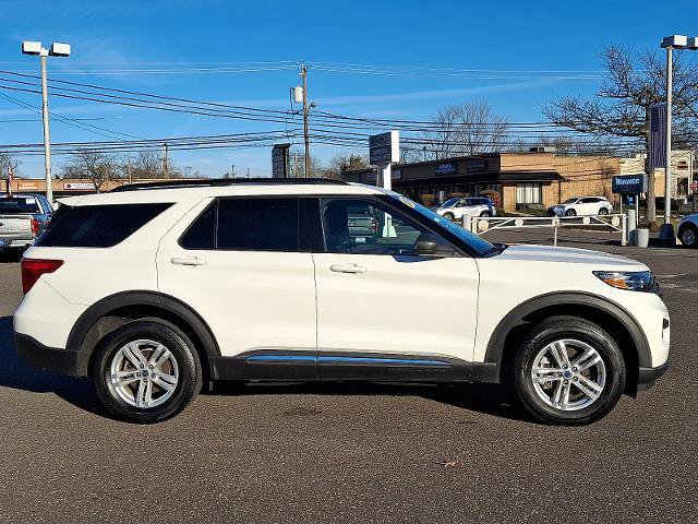 Certified 2022 Ford Explorer XLT image 7