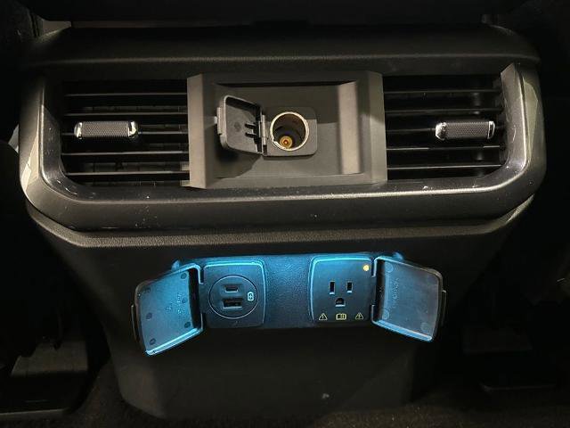 Certified 2022 Ford F150 XLT w/ Equipment Group 302A High image 33