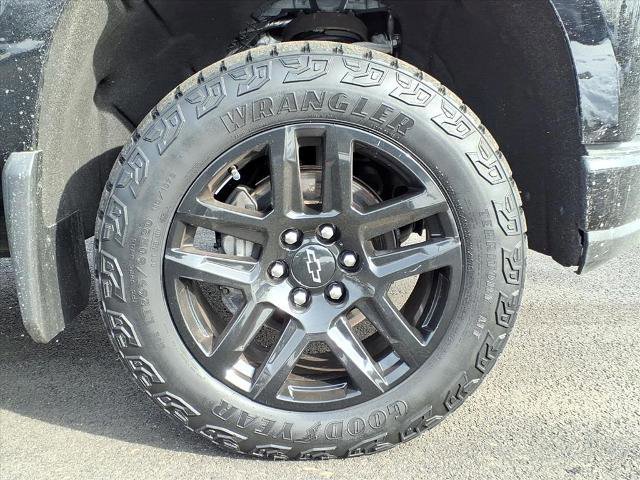 Used 2021 Chevrolet Silverado 1500 LT Trail Boss w/ Convenience Package II image 22