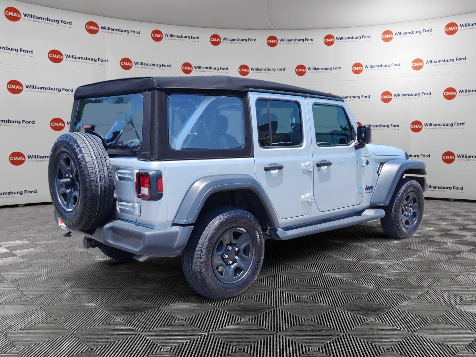 Used 2024 Jeep Wrangler Unlimited Sport AWD/4WD image 5