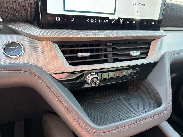 Certified 2025 Ford Explorer Active RWD image 34