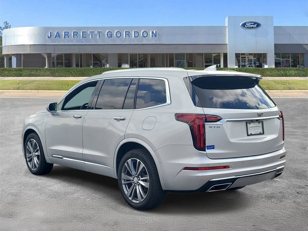 Used 2020 Cadillac XT6 Premium Luxury image 2