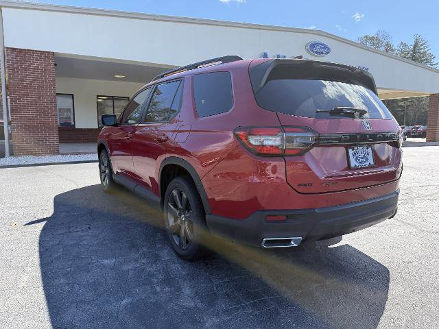 Used 2023 Honda Pilot Sport image 10